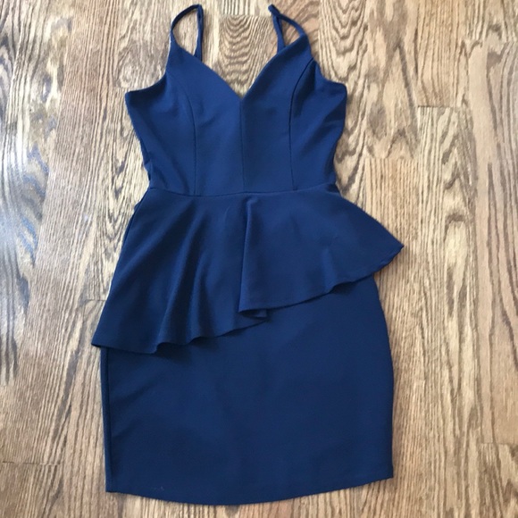 Dresses & Skirts - Dress